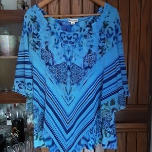 Plus sized 2 piece World Unity Blouse. Blue. 2X. Flowy and beautiful. Like New.
